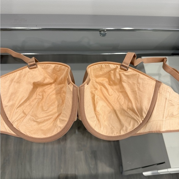 Victorias Secret Biofit Multi-Way Nude Bra (36DD) - Picture 5 of 7